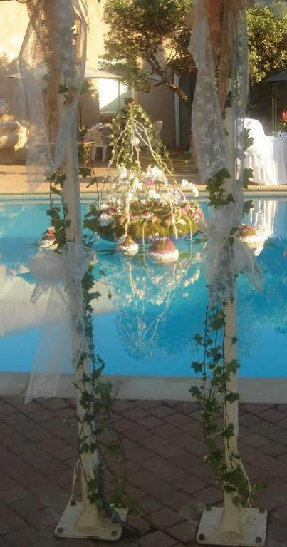 Le Cesar Hotel Plan-de-Cuques Facilities photo